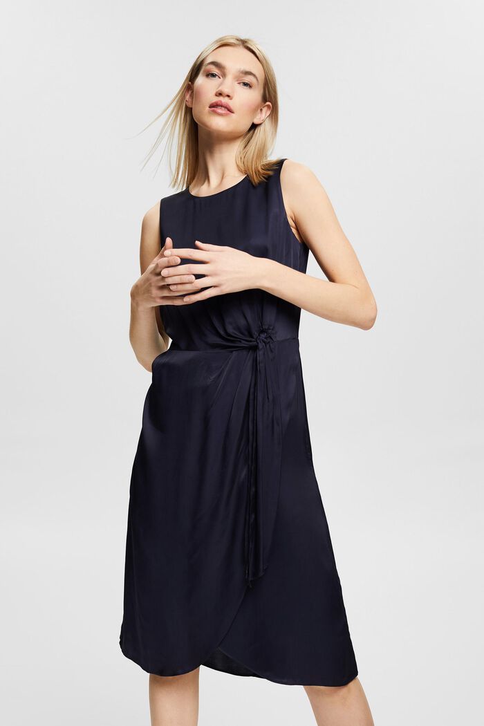Satijnen jurk van LENZING™ ECOVERO™, NAVY, detail image number 0
