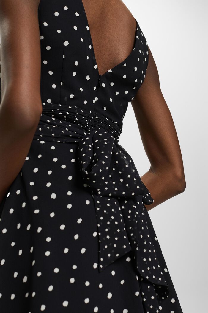 Gerecycled: chiffon jurk met gerimpelde taille, BLACK, detail image number 4