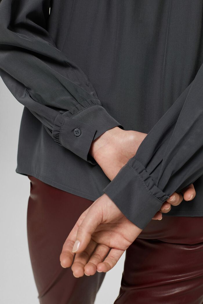 Blouse met ruches, LENZING™ ECOVERO™, ANTHRACITE, detail image number 5