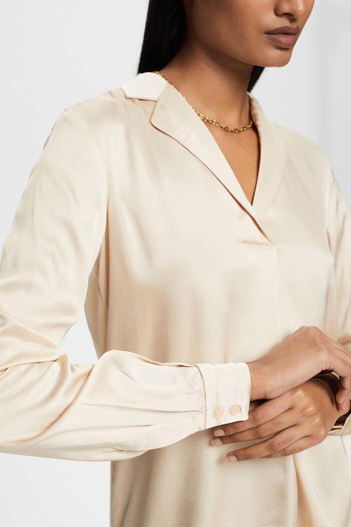 Satijnen blouse met reverskraag, LENZING™ ECOVERO™, DUSTY NUDE, detail image number 2