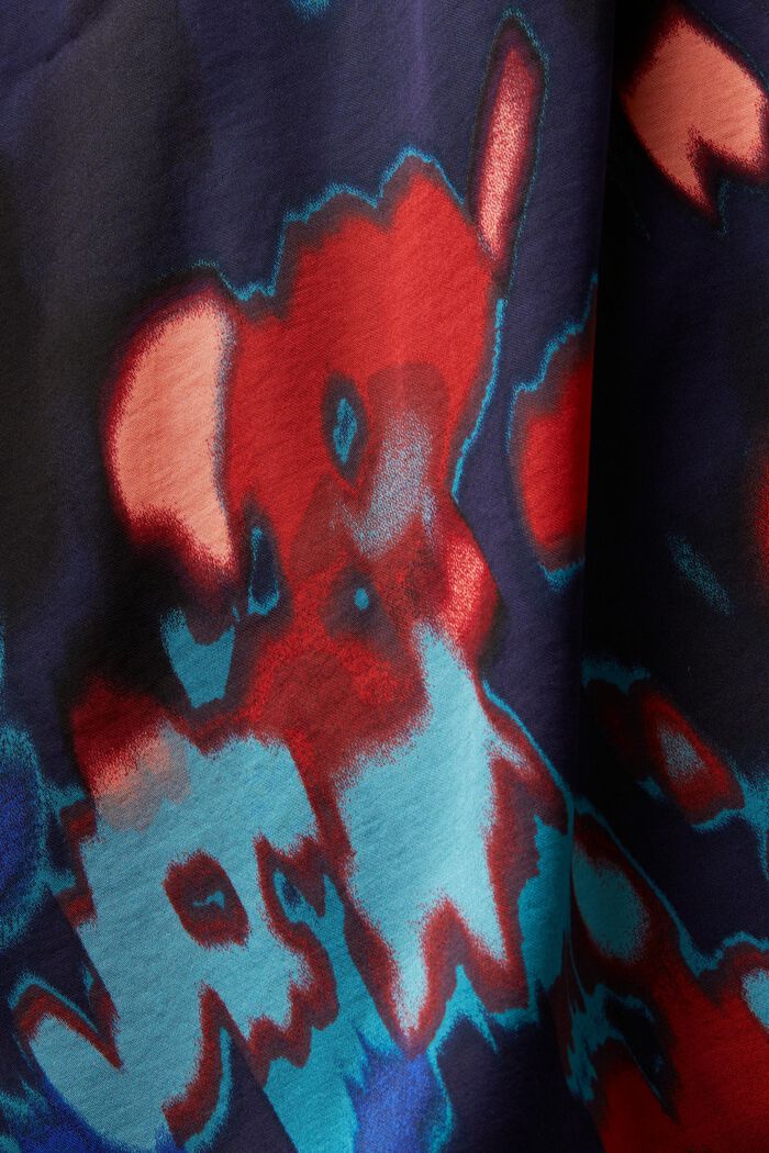 Gesmokte satijnen blouse met V-hals en print, DARK BLUE, detail image number 5