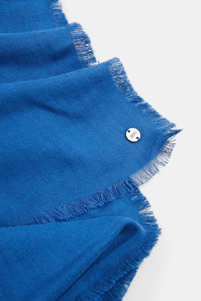 Sjaal met rafelige rand, LENZING™ ECOVERO™, BLUE, detail image number 1
