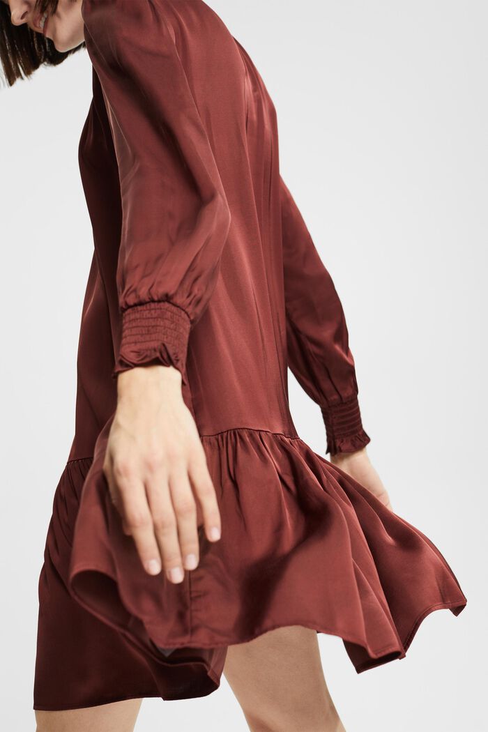 Satijnen jurk met gerimpelde kraag, LENZING™ ECOVERO™, BORDEAUX RED, detail image number 2